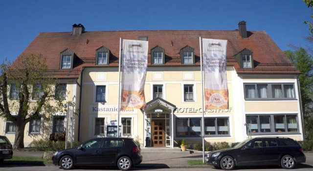 Hotel - Restaurant Kastanienhof Lauingen, Buchen Sie Hotel Hotels in Bayern mit Parkplatz, Parkplätze