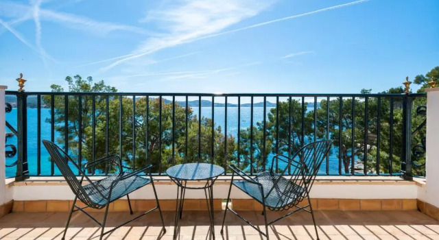 Двухместный номер Deluxe с балконом и с видом на море Hotel Cala Fornells