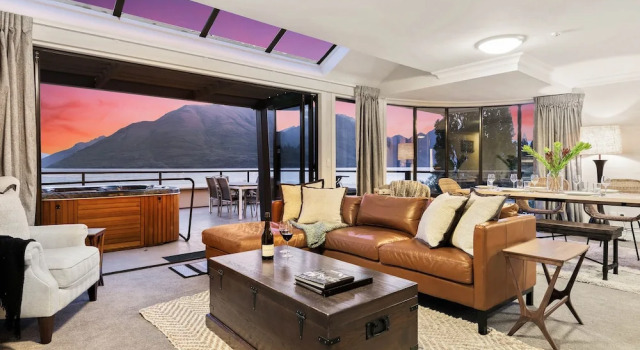 Private Central Luxury at 408 The Beacon, Забронировать Отель Куинстаун 