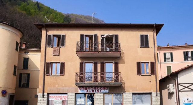 Apartment Charlie Dongo, Rezervovat Apartmán Dongo Como