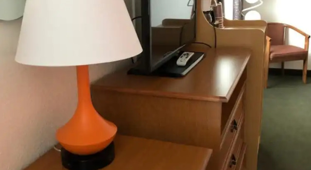 Studio Suite Howard Johnson by Wyndham Salem