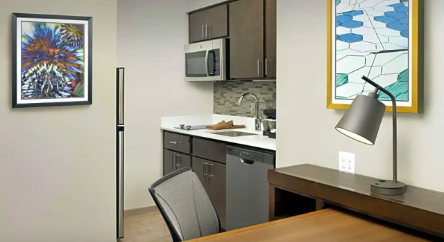 Четырёхместный люкс Homewood Suites By Hilton Denver Airport Tower Road