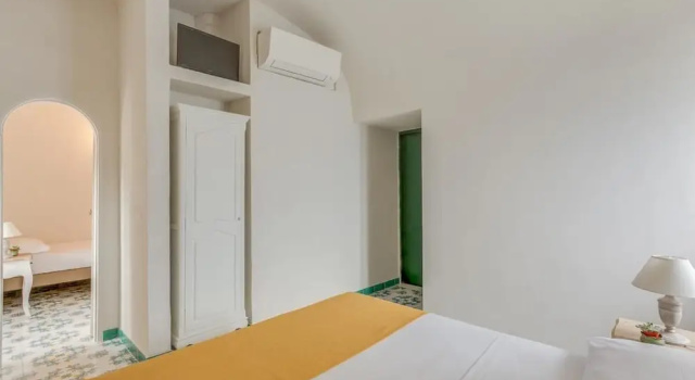 Трёхместный номер Standard с видом на море Hotel Torre Dei Borboni