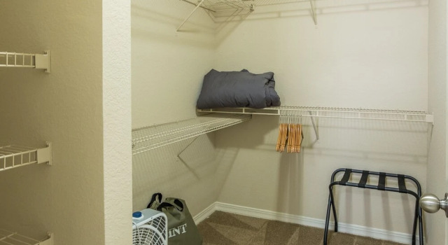 1 BR and 2 BR Jacksonville Beach Apt with Parking by Frontdesk, Забронировать Отель Джексонвилл-Бич Jacksonville Coast