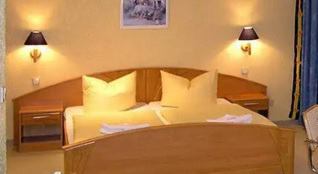 Waldhotel Seelow, Book Hotel Hotels in Oderbruch with Breakfast, Breakfasts