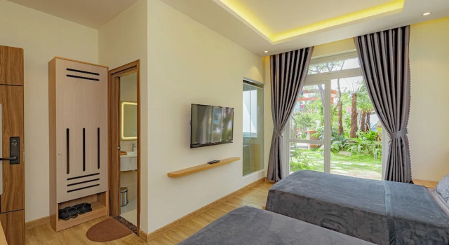 Двухместный номер Deluxe с балконом и с видом на внутренний двор An Mai Boutique Hotel