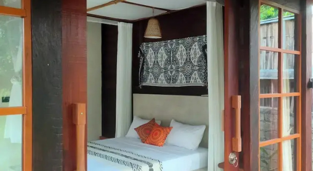 Vanaya Lodge