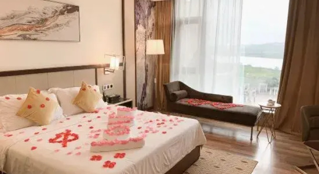 Binjiang Celebrity Holiday Hotel, Varaa Hotelli Hotellit Sichuan pysäköinnillä, Pysäköinti