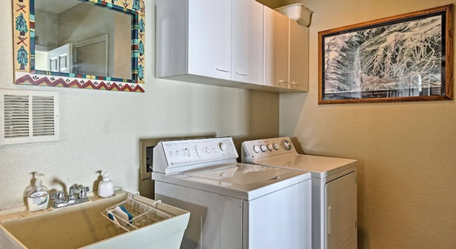 Апартаменты Walk to Ski Lift: Copper Mountain Home w/ Hot Tub