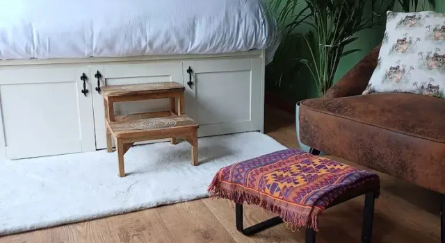The Botanist - Luxury Cabin With Hot Tub Near York, Забронировать Дом для отпуска Виллы Йорка, рядом с Церковь Св. Олафа, Вилла
