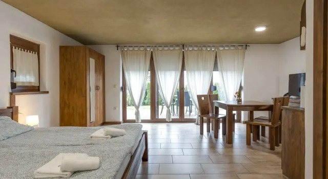 Pannonian Studio With Terrace, Prenota Hotel Hotel a Pomurje con piscina, Piscina