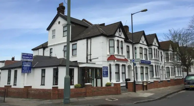 Люкс Standard Euro Hotel London Wembley