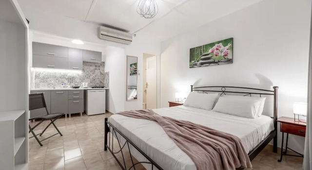 Студия Standard с балконом Zante Riva Studios