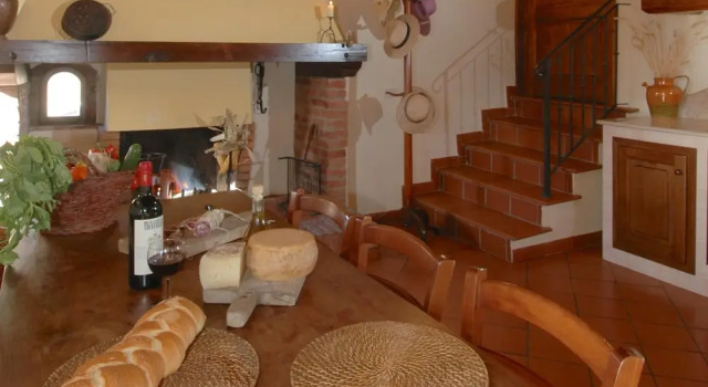 Вилла Agriturismo near Cortona with Spacious Garden & Swimming Pool