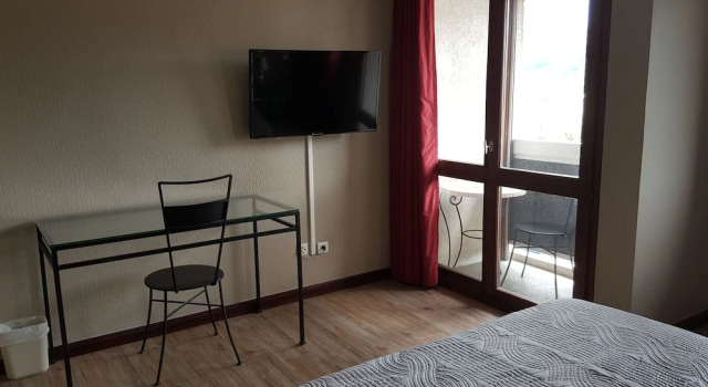 Трёхместный номер Standard с балконом Hotel De La Gare