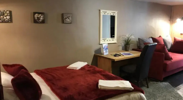 Трёхместный номер Standard Auberge de la Paix