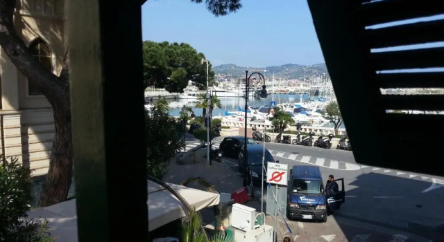 Апартаменты с видом на море Case Vacanze Borgo Marina IMPERIA