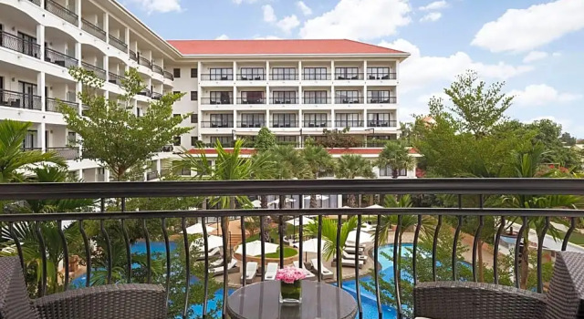 Двухместный люкс Courtyard by Marriott Siem Reap Resort