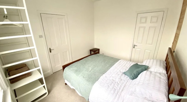 Spacious Two Bed Apartment in Poole, Varaa Huoneisto Asunnot kohteessa Merseyside, Huoneisto