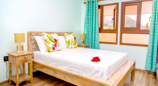 Apartment With 3 Bedrooms in Au Cap, With Wonderful sea View, Enclosed, Book Apartment Hotels in Mahe with Parking, Parking