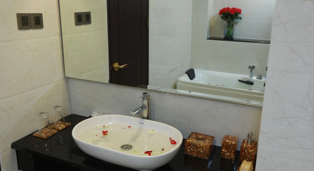 Люкс Royal Rose Palace Hotel Yangon