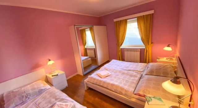 Sole 4 Garten Ferienwohnung mit Pool EG