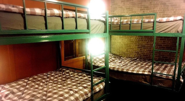 Sleep Ping Bed & River Bar - Hostel