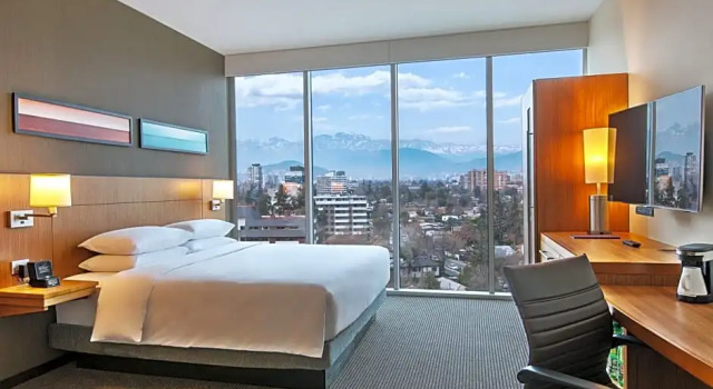 Двухместный номер Hyatt Place with Andes view Hyatt Place Santiago/Vitacura