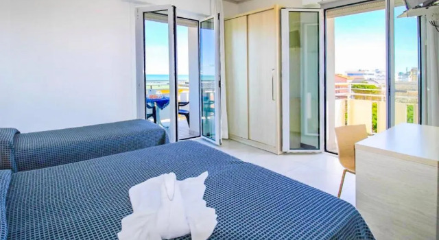Трёхместный номер Standard с балконом RESIDENZA ANNESSA Hotel Duca di Kent