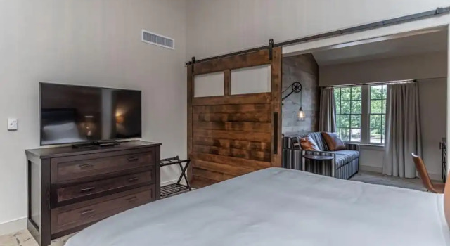 Люкс Luxury Ghost Light Inn