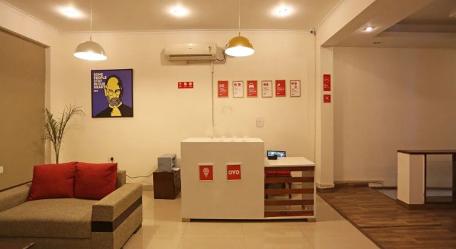 OYO Flagship 144 Noida Expressway NSEZ, Забронировать Отель Нойда штат Уттар-Прадеш