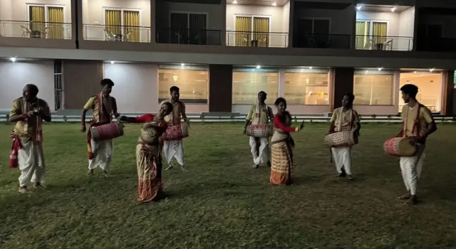 Finns Weaver Resort Kaziranga, 예약 리조트 Assam 조식 포함 호텔, 아침 식사