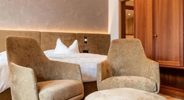 Полулюкс Hotel Sun Valley