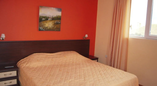Bona Dea Club Hotel, Забронировать Отель Отели Свети-Влас с парковкой, рядом с Пристань для яхт Диневи, Парковка