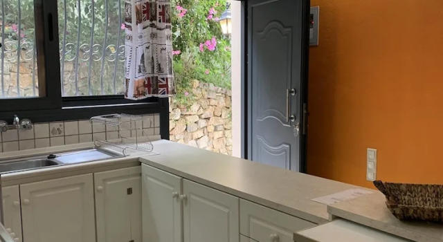 Студия Classic Terpsichori villa and apartments