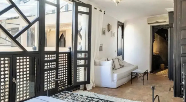 Junior suite Riad Basidi piscine chauffée sur le toit de la médina