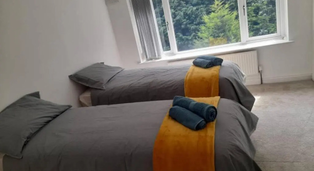 beautiful modern three-bedroom semi detached house, Κράτηση Ξενοδοχείο Μπέρμιγχαμ West Midlands