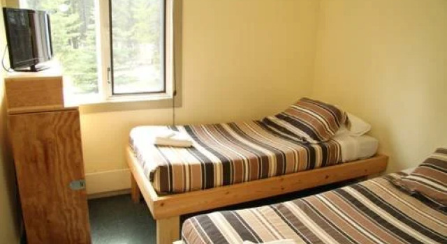 HI Lake Louise Alpine Centre - Hostel, Prenota Hotel Lake Louise Lake Louise Ski Region
