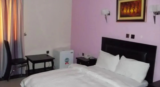 Signature Grand Hotel, Prenota Hotel Hotel economici a Enugu