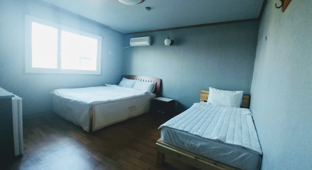 Четырёхместный номер Standard Shiny Hotel