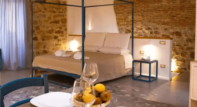 Номер Deluxe с балконом и с видом на внутренний двор PORTA SOPRANA luxury guest House & spa