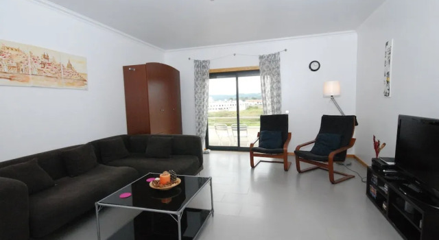 Attractive Holiday Home Near the Beach, Book Hotel Hotels in Centro with a Pool, Swimming Pool
