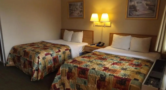 Четырёхместный номер Standard Executive Inn