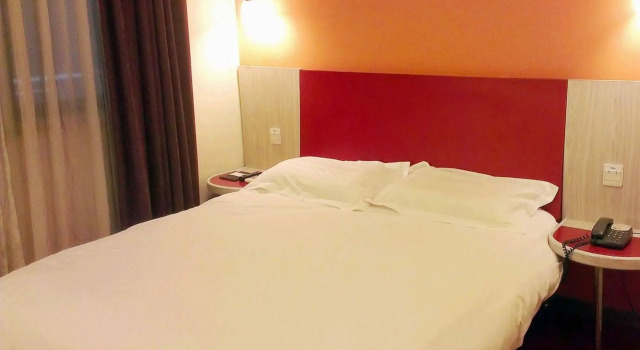 Motel 168, Book Motel Hotels in Shanghai Area with Parking, Parking