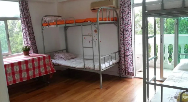 Shenzhen Kuniu Youth Hotel, Rezerwuj Hotel Hotele w Shenzhen z parkingiem, Parking