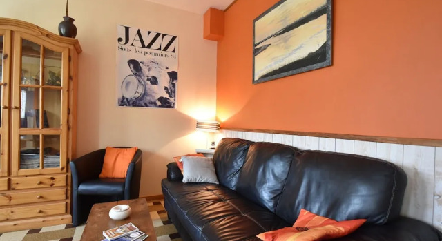 Comfortable Holiday Home Near Sea in Agon-coutainville, Забронировать Отель Агон-Кутенвиль 