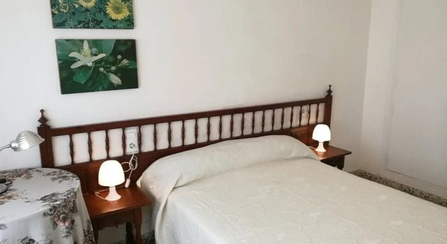 Apartment A 150 M From the Beach, With Three Bedrooms for 6 People, Rezerwuj Apartament Hotele w Murcja z parkingiem, Parking