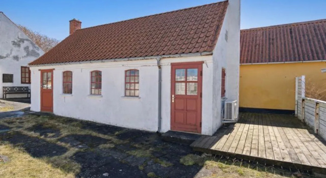 "Bedri" - 100m from the sea in NE Jutland, Rezerwuj Hotel Hotele w Laeso Island z parkingiem, Parking