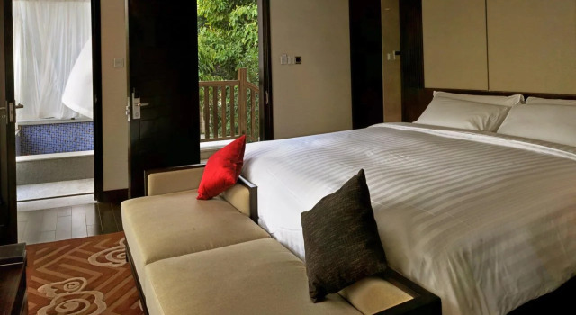Angsana Fuxian Lake, Rezerwuj Hotel Hotele w Yuxi z basenem, Basen