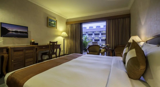 Люкс Executive Angkor Howard Hotel